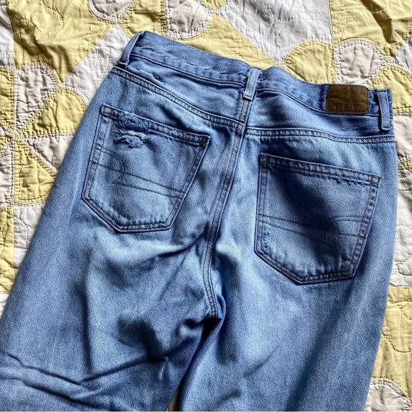 AE mom jean - Picture 4 of 12